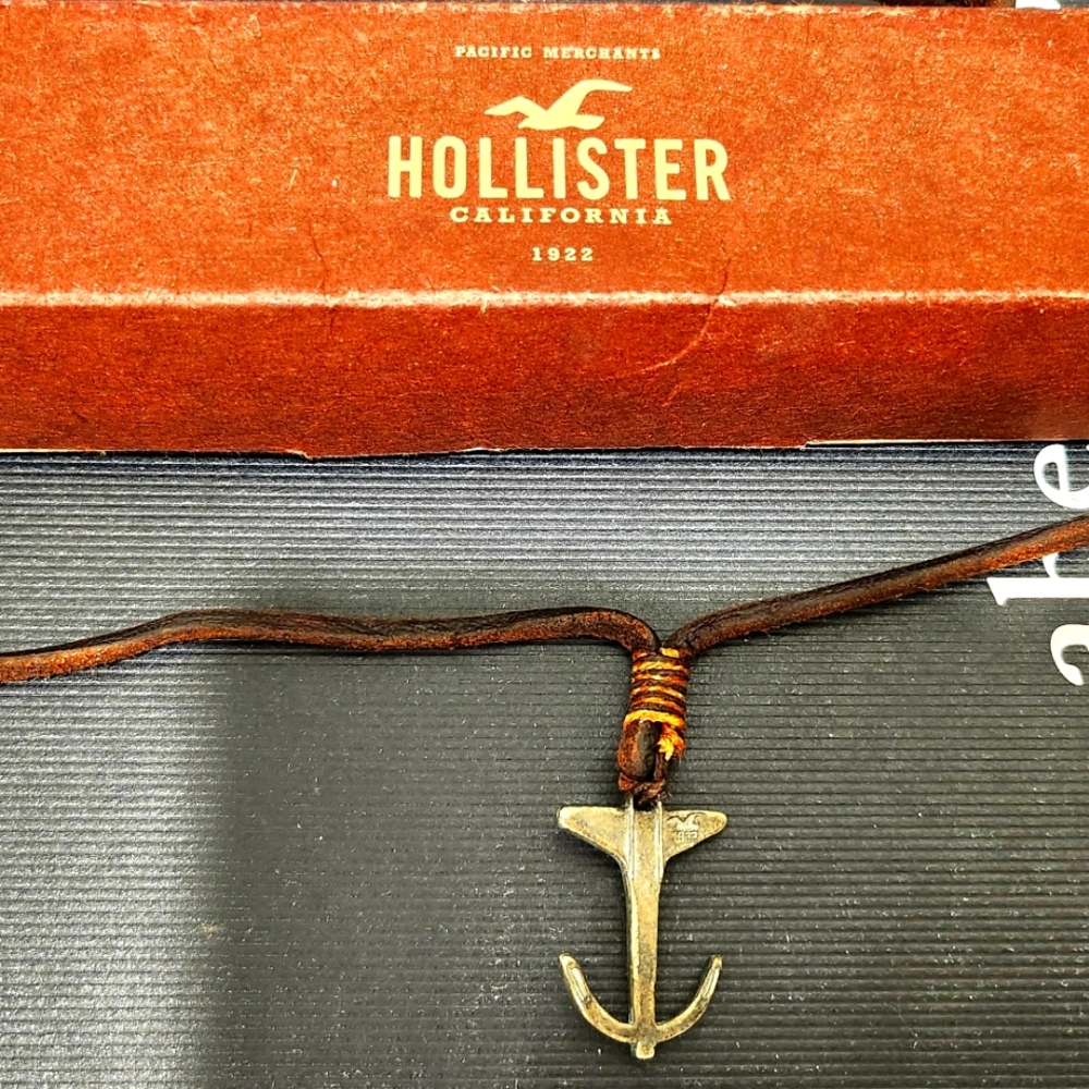 1 of HOLLISTER ANCHOR ⚓ NECKLACE faux leather NWOT
